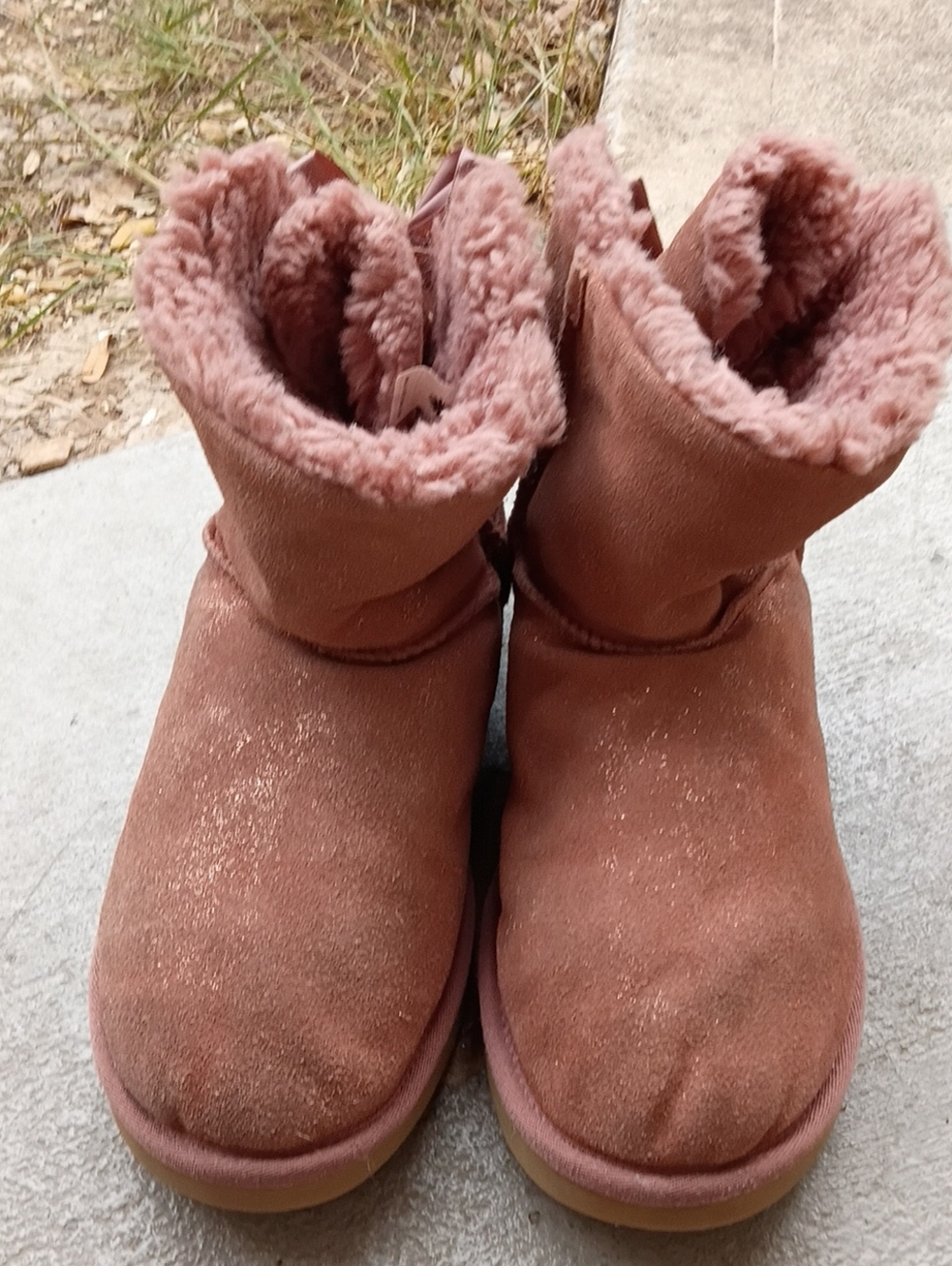 UGG Size 10 Shoes - Picture 8 of 10